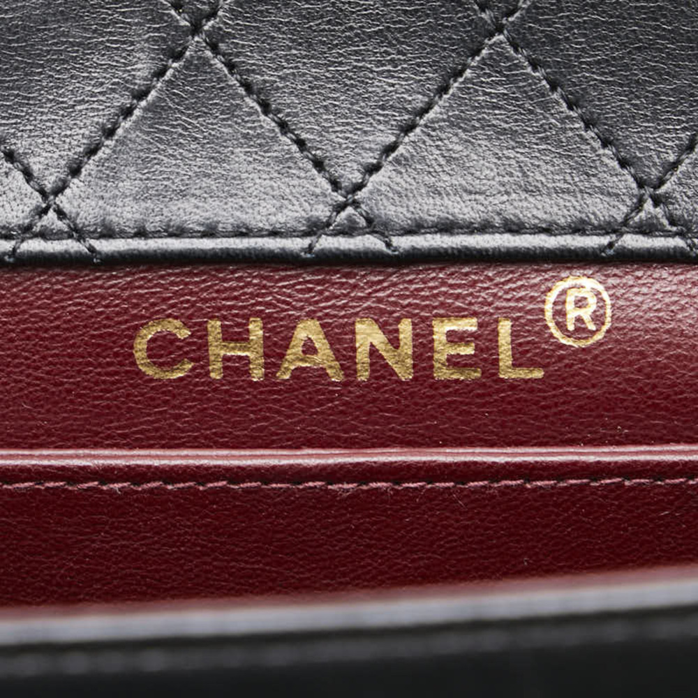 CHANEL Black Lambskin Leather Shoulder Bag - Picture 12 of 16